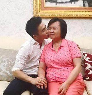 明星与保姆,揭秘明星与保姆的温馨日常